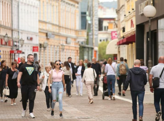 Jača uticaj konzervativnih udruženja u RS: Zakone kroje antivakseri i &quot;lovci na vještice&quot;