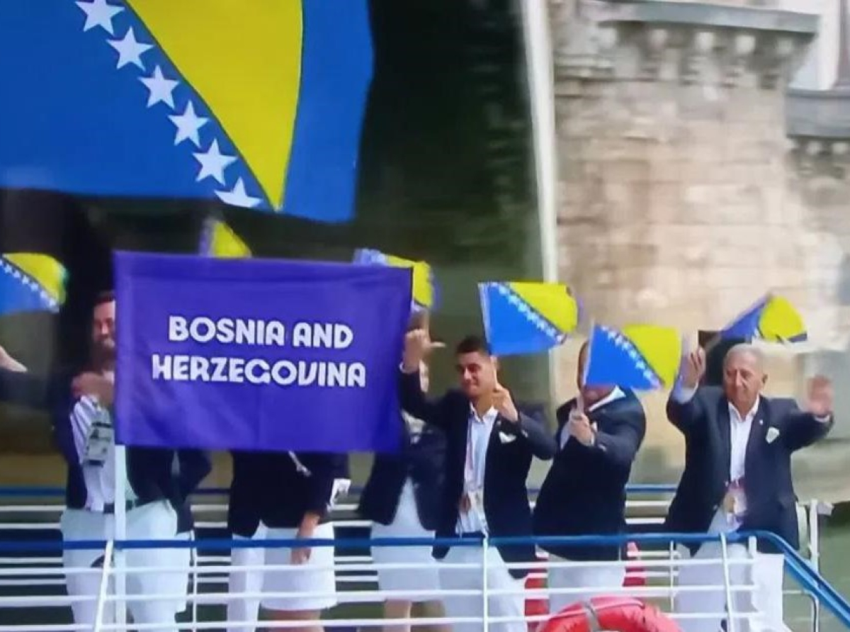 Naš olimpijski tim se predstavio u Parizu, Pezer i Cerić nosili zastavu Bosne i Hercegovine