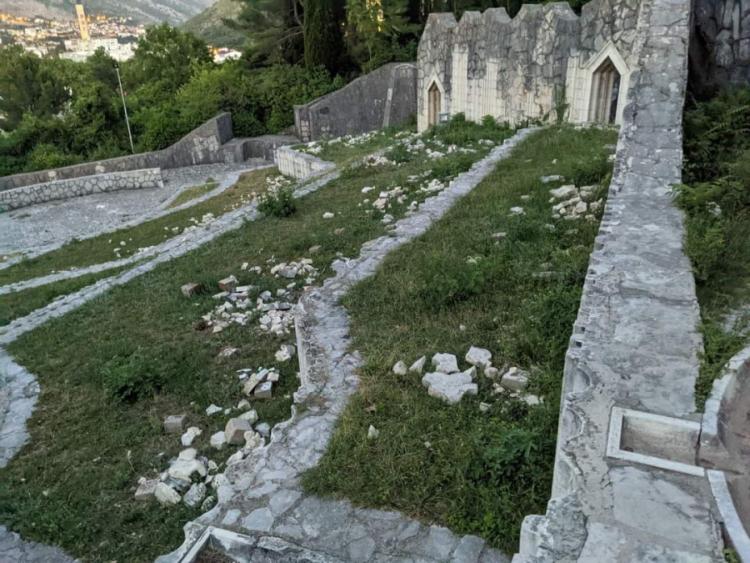 Spomen groblje Mostar Dragan Markovina