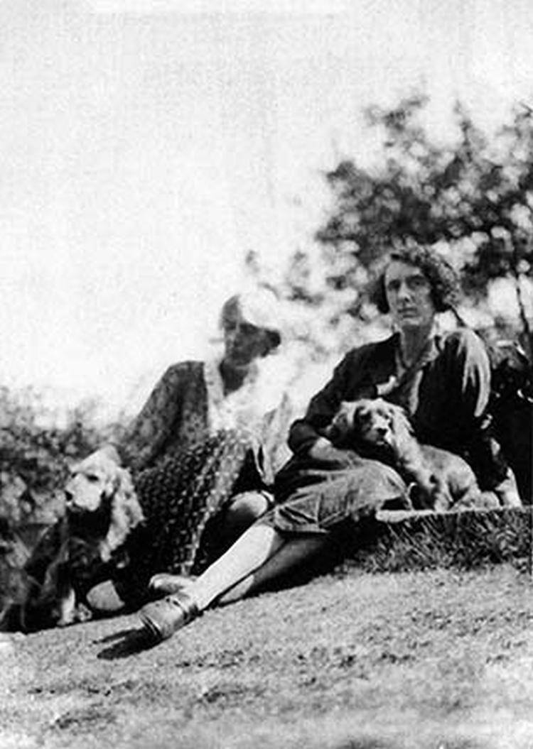 VitaSackvilleWestVirginiaWoolf1933