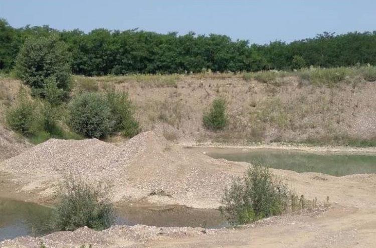 2022 VI 24 Gradjanska patrola u Donjim Kladarima kod Modrice MJESTO ISKOPA NGG 150x100x65 ss