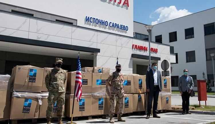NATO humanitarna pomoc