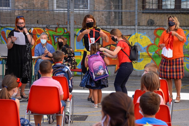 Skola djeci udzbenici bbg