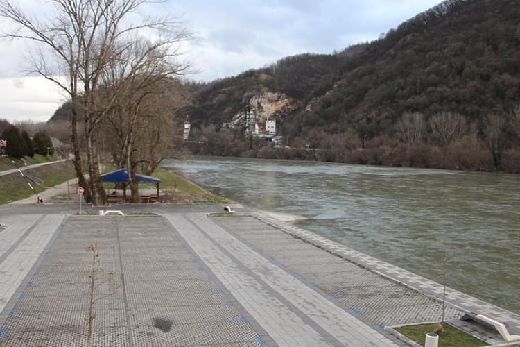 drina foto grad zvornik