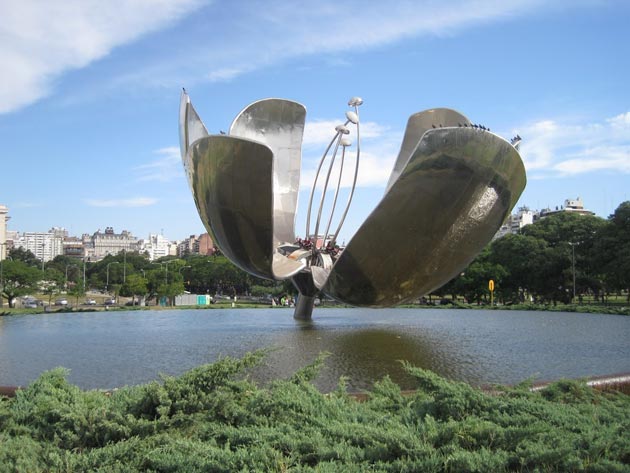 Floralis Generica 3