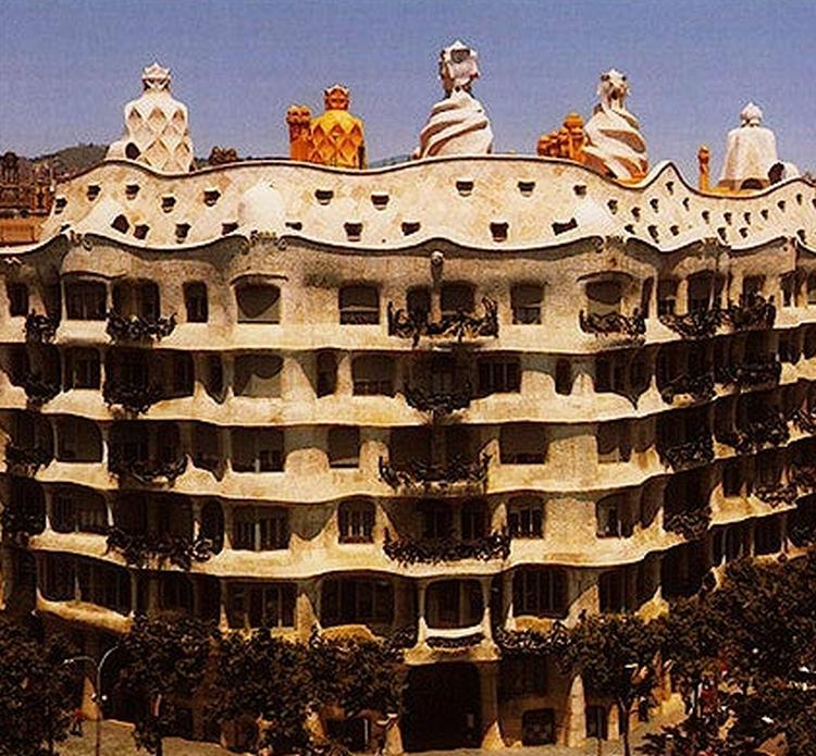 casa mila dimnjaci