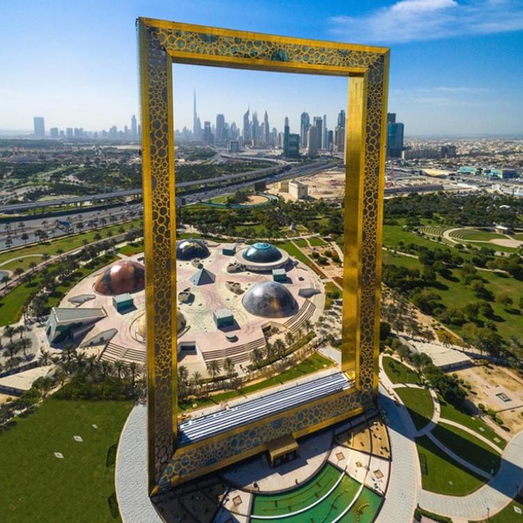 dubai frame opening square