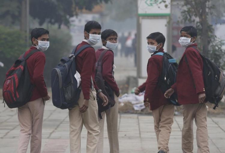 0.94089800 1510678533 air pollution delhi