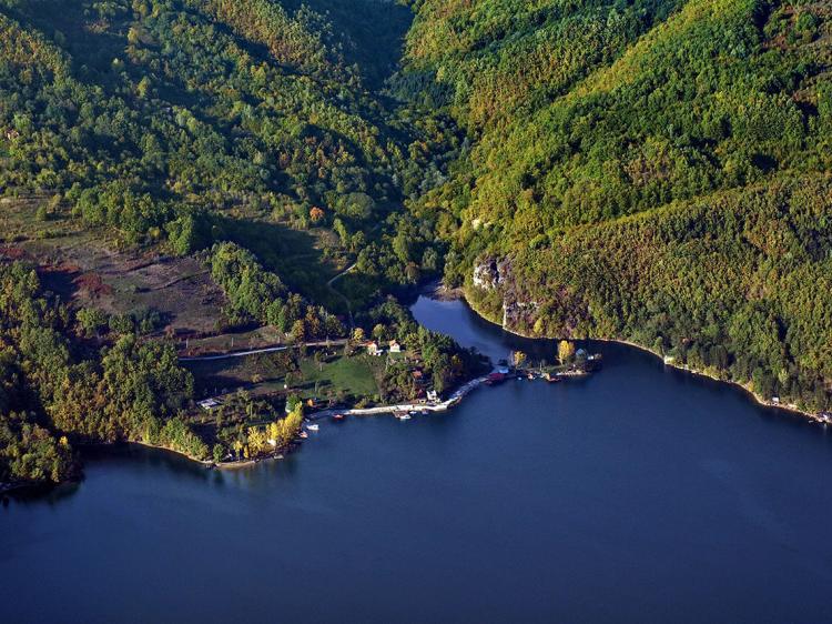 jezero perucac izvor nacionalni park drina